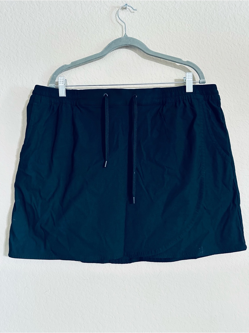 Eddie Bauer Pull-On XL Black Skort with Drawstring Waist - Picture 2 of 6